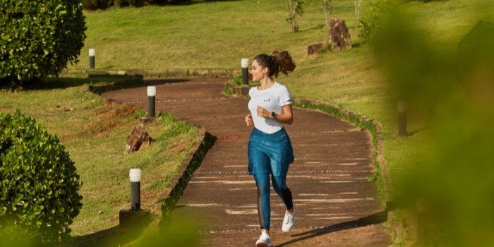 Qual a melhor camisa de proteção UV?
