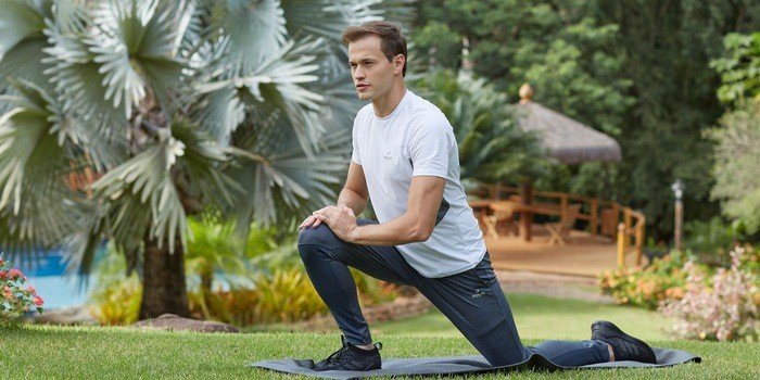 Camiseta UV Masculina: Novidade em Roupas para Proteção Solar.