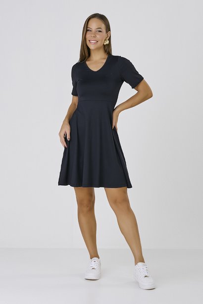 vestido preto em poliamida com short moda fitness evangelica modesta epulari 2