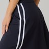 short saia preto em poliamida com galao branco na lateral epulari 13