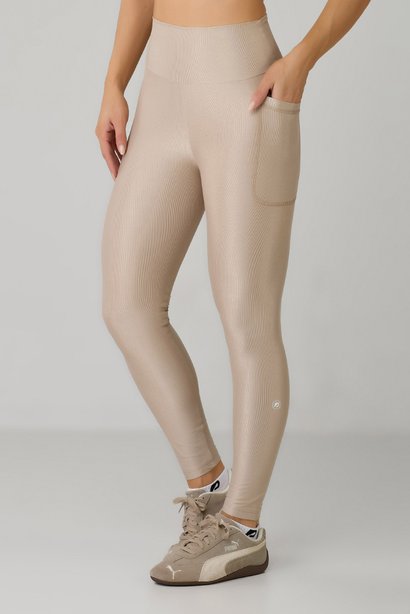 calca legging na cor kaki em poliamida media compressao epulari 3